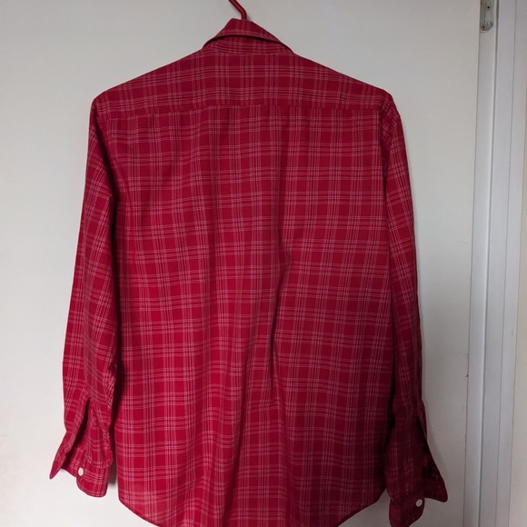 Levi’s red shirt size small - Picture 2 of 3
